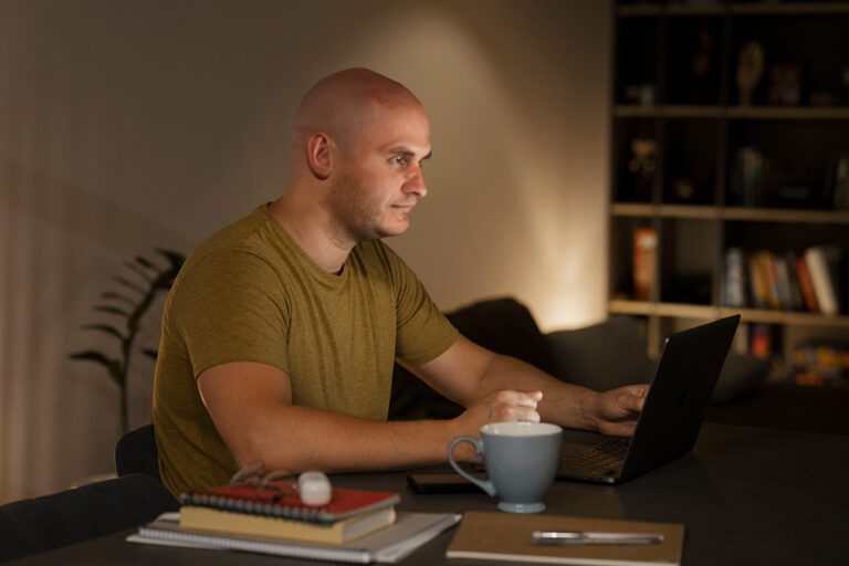 Projektowanie stron WWW w Gorzowie Wielkopolskim: Kluczowe elementy skutecznego designu