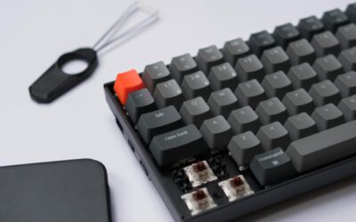 Porównanie materiałów keyboard keycaps – ABS, PBT czy POM?